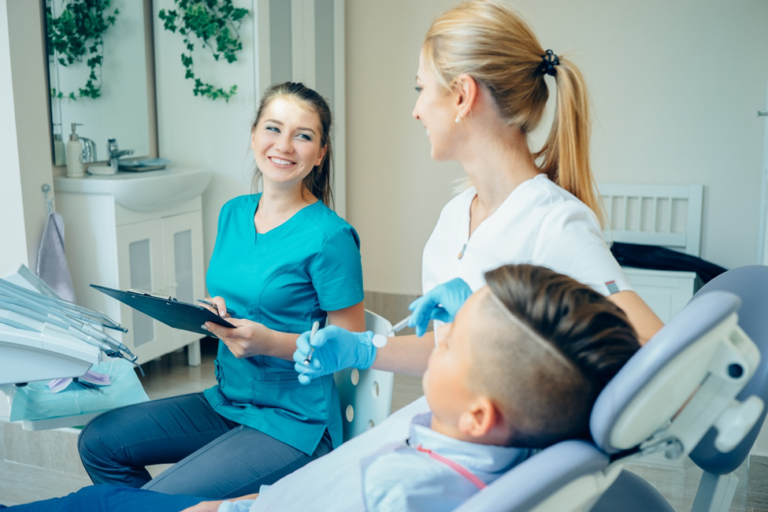 Reasons Dental Assistants Love Their Jobs | Green Country School of ...